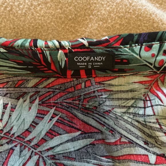 CoofAndy Shirt‎ Mens Small Tropical Hawaiian Button Up Short Sleeve Red Floral - Picture 5 of 6